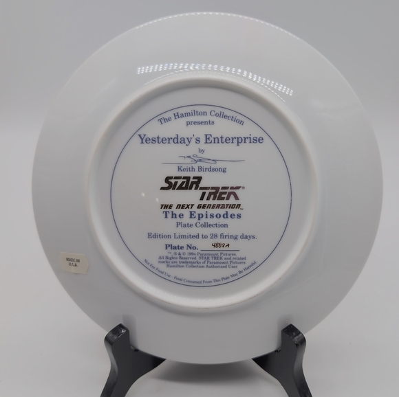 Star Trek: The Next Generation Collector's Plate Yesterday's Enterprise 4889A - Picture 2 of 2